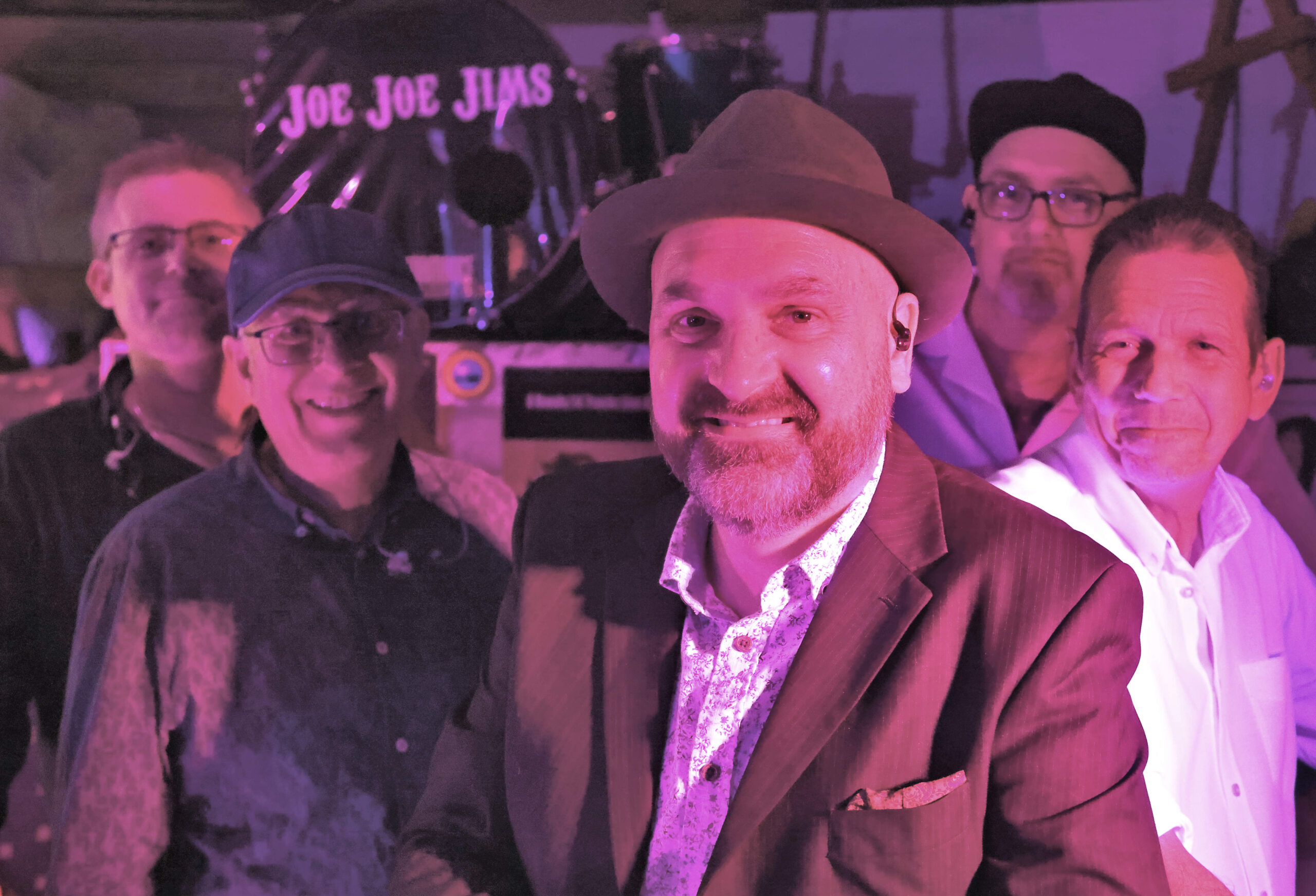 Vehicle band members, Vehicle cover 80s hits